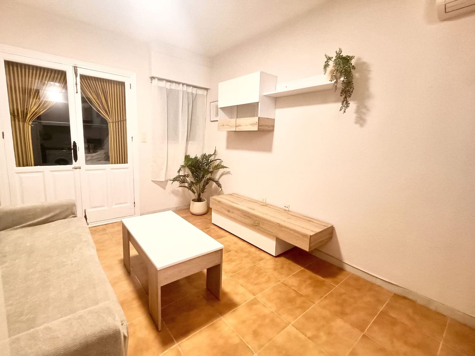 1 makuuhuone Asunto vuokrattavana paikassa Torrevieja - 675 € (Ref: 9540759)