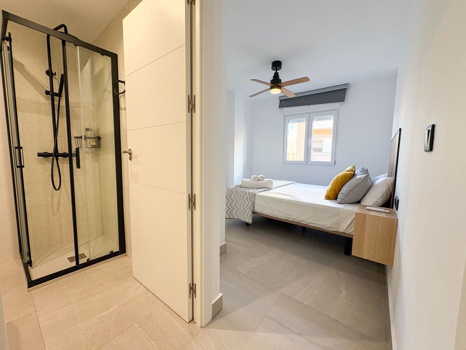 Appartement de 3 chambres à louer à Torrevieja - 1 100 € (Ref: 9543034)