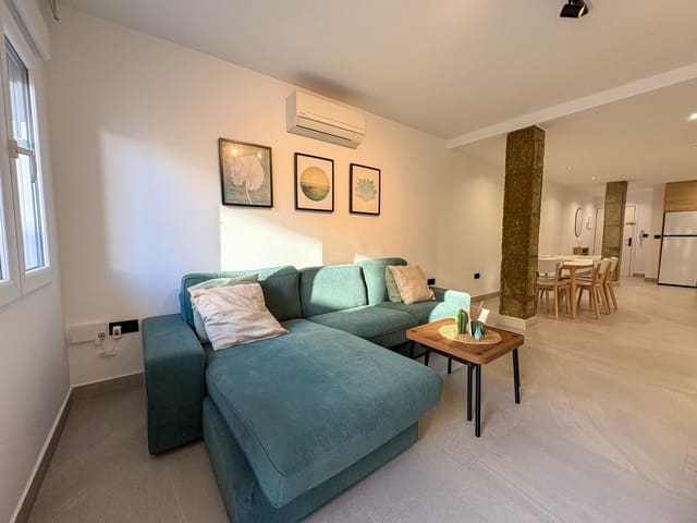 Appartement de 3 chambres à louer à Torrevieja - 1 100 € (Ref: 9543034)