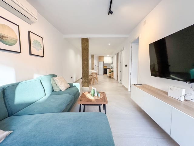 Appartement de 3 chambres à louer à Torrevieja - 1 100 € (Ref: 9543034)