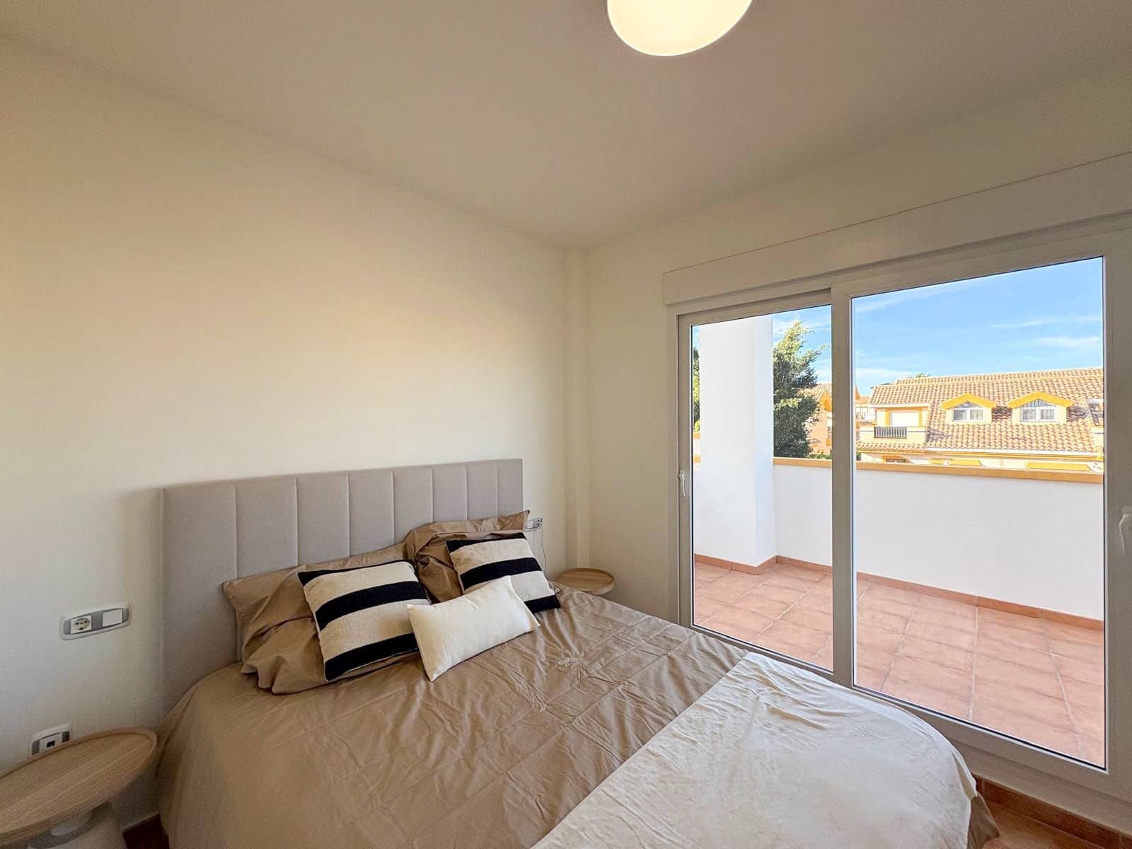 3 bedroom Villa for rent in Orihuela Costa - € 1,800 (Ref: 9560899)