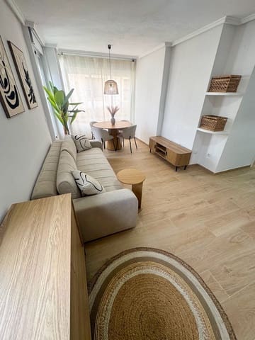 2 soveværelse Lejlighed til leje i Torrevieja med swimmingpool - € 850 (Ref: 9568005)