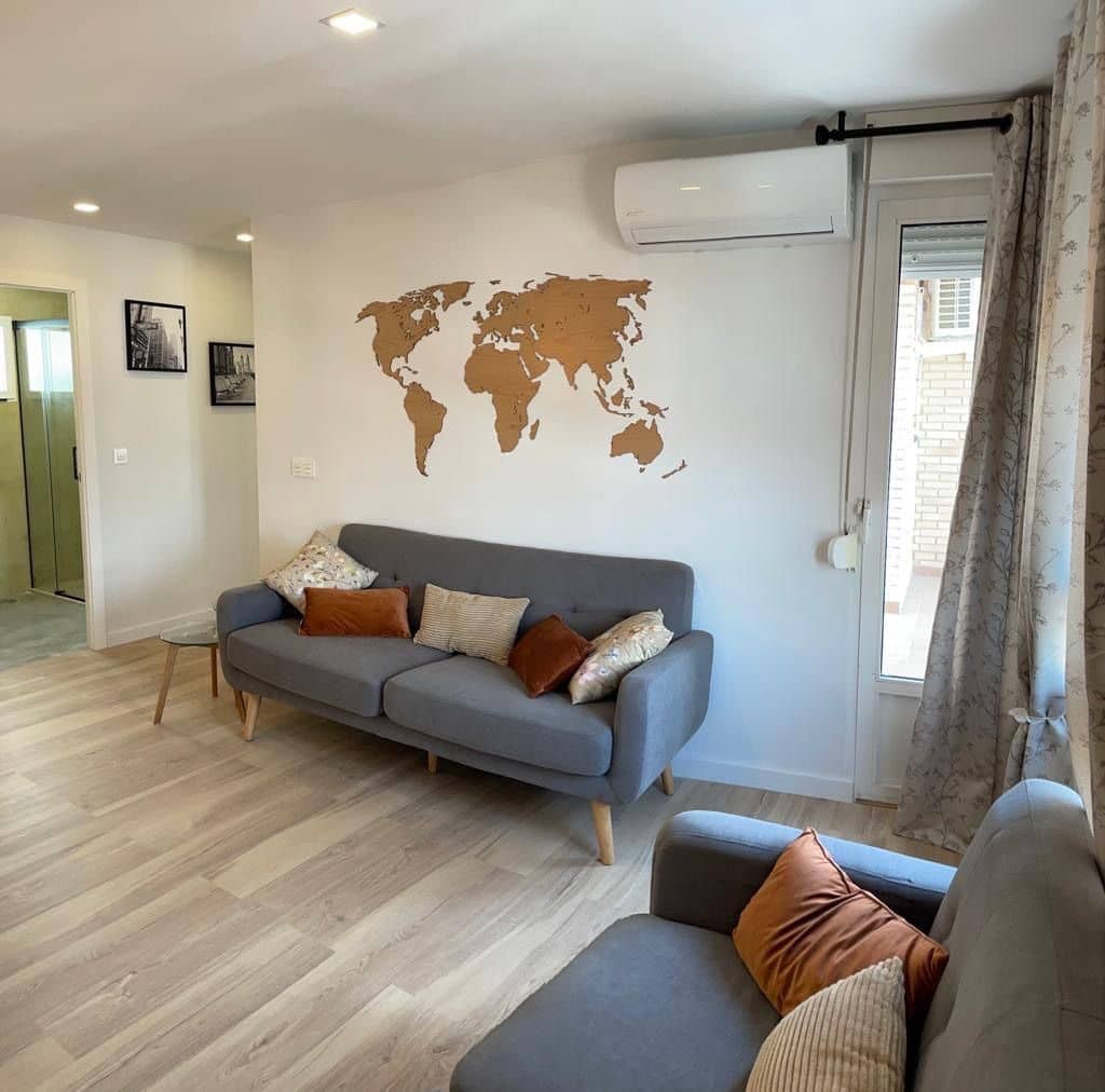 3 bedroom Flat for rent in Torrevieja - € 1,100 (Ref: 9568007)