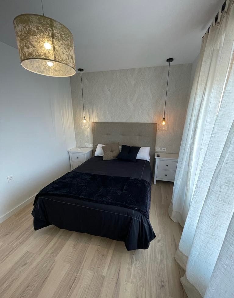 3 bedroom Flat for rent in Torrevieja - € 1,100 (Ref: 9568007)