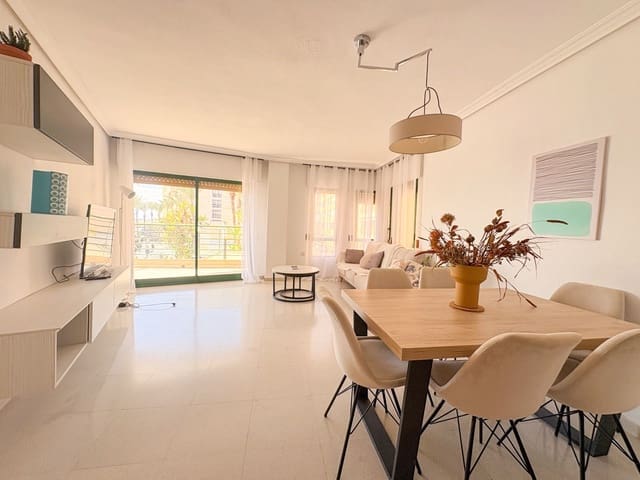 4 quarto Apartamento para arrendar em Torrevieja - 1 300 € (Ref: 9573955)
