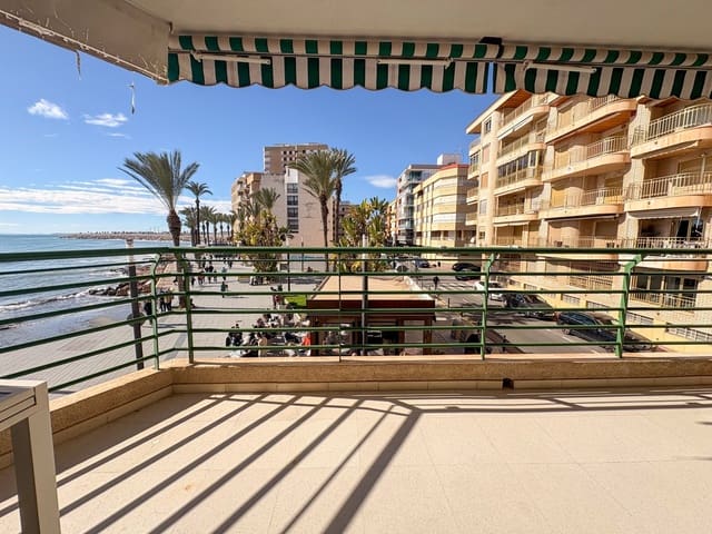 4 quarto Apartamento para arrendar em Torrevieja - 1 300 € (Ref: 9573955)