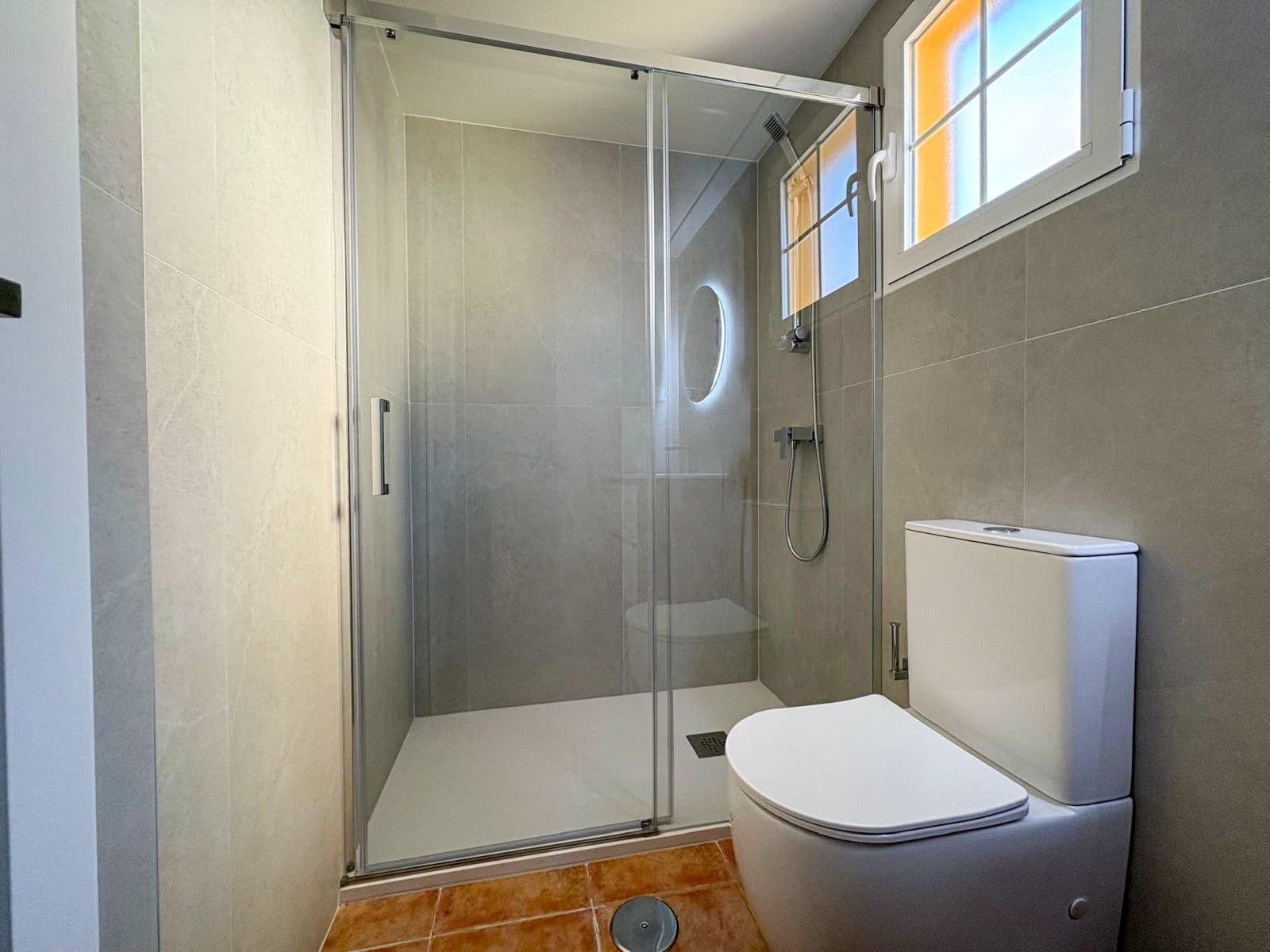 Villa/Maison de 3 chambres à louer à Orihuela Costa - 1 800 € (Ref: 9581502)