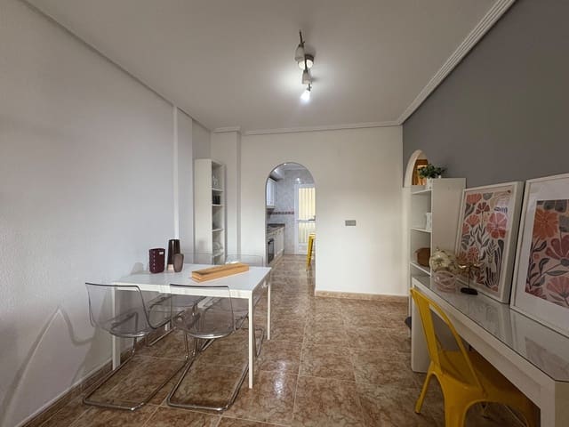 2 soverom Leilighet til leie i Orihuela Costa, Orihuela med svømmebasseng garasje - € 800 (Ref: 9581503)