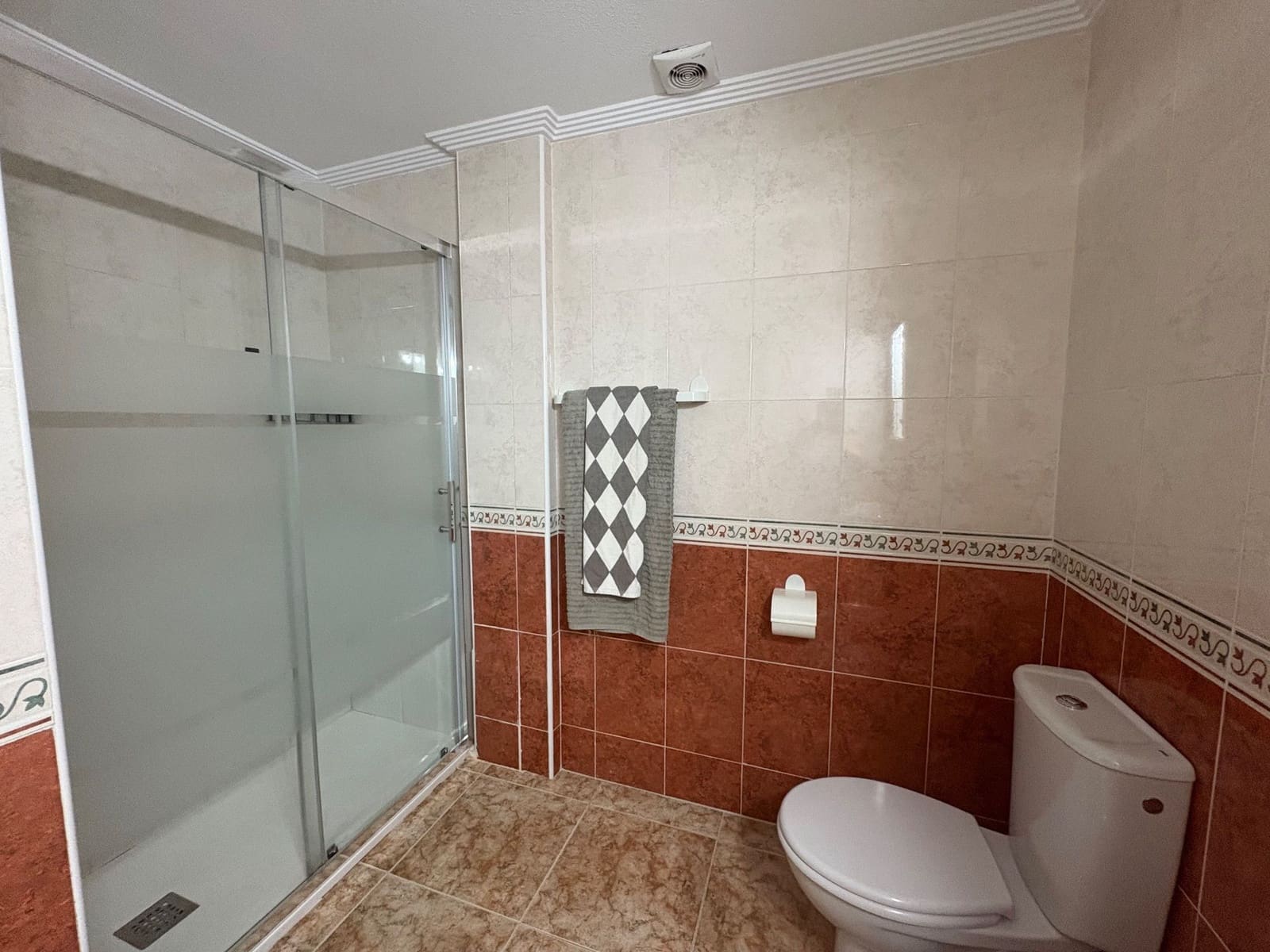 2 soverom Leilighet til leie i Orihuela Costa med svømmebasseng garasje - € 800 (Ref: 9581503)