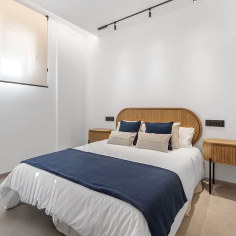 Appartement de 1 chambre à louer à Torrevieja - 850 € (Ref: 9585351)