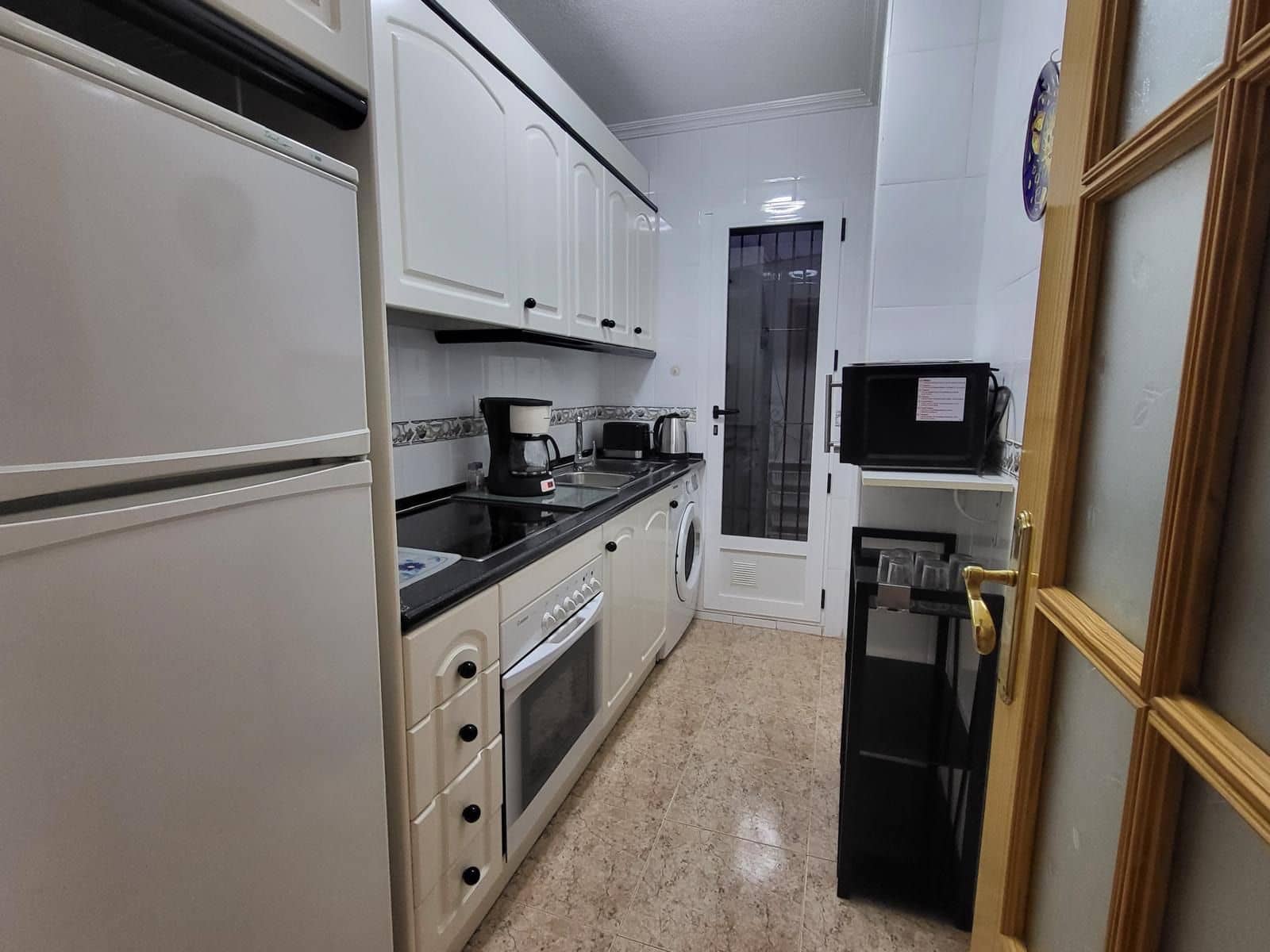 2 quarto Apartamento para arrendar em Torrevieja - 900 € (Ref: 9598653)