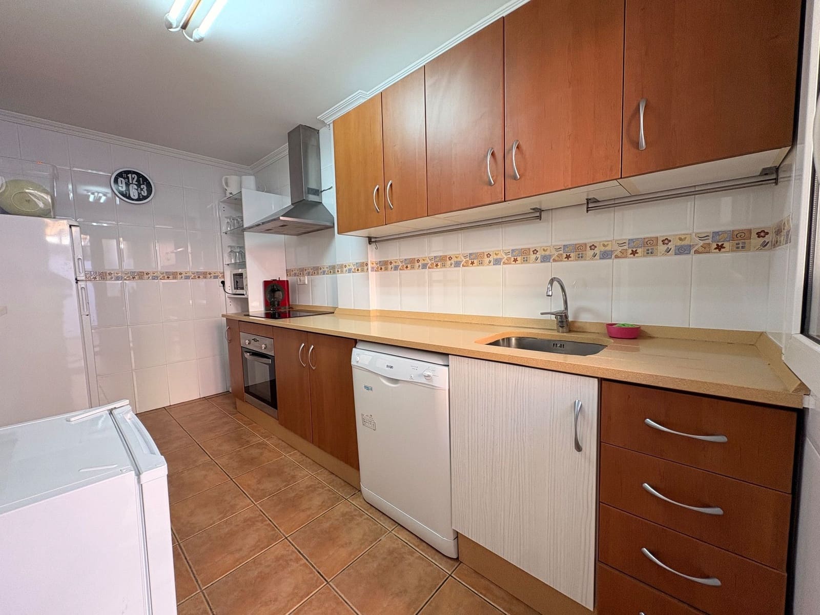 4 bedroom Semi-detached Villa for rent in Pilar de la Horadada - € 1,250 (Ref: 9598654)