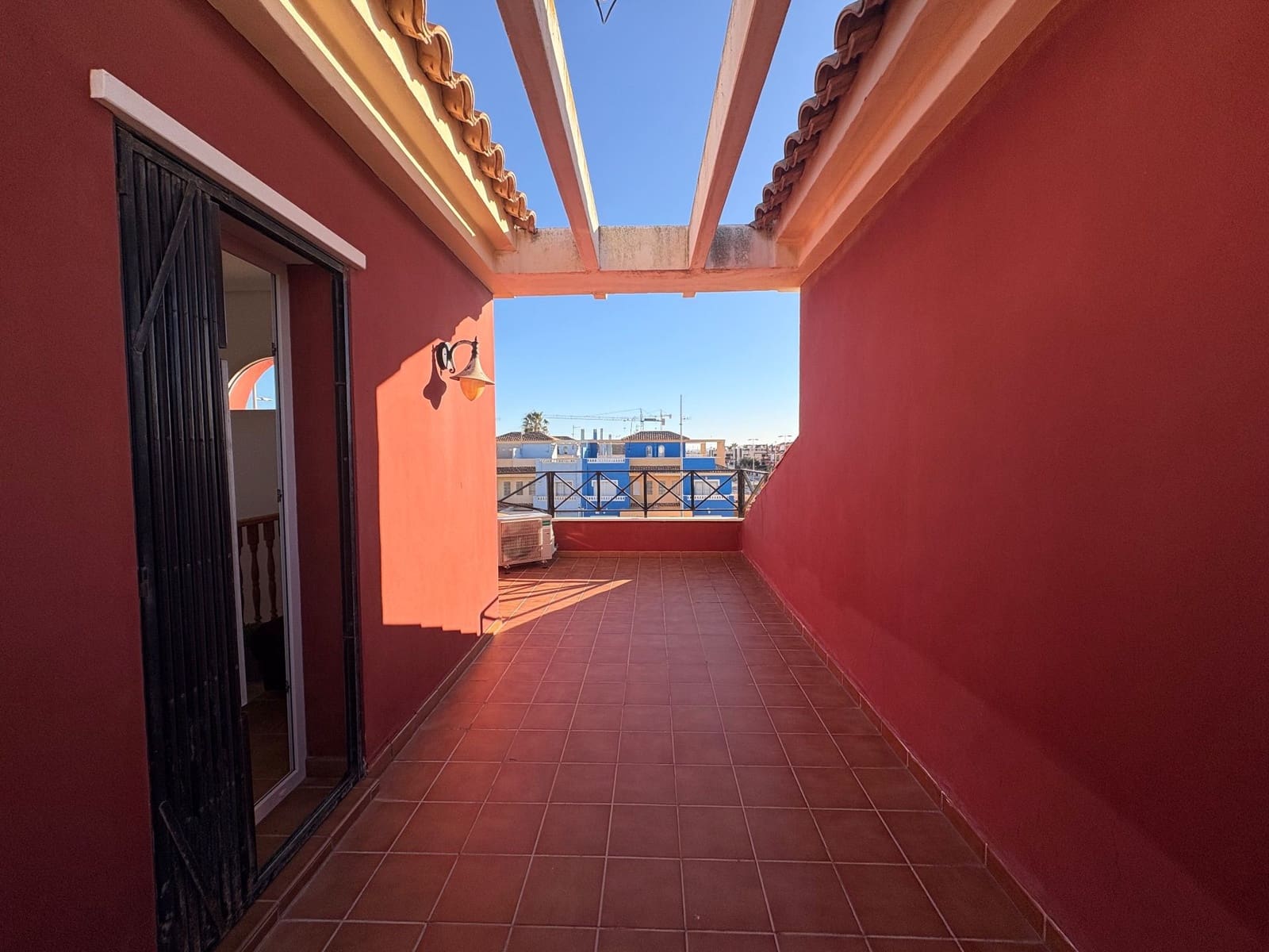 4 bedroom Semi-detached Villa for rent in Pilar de la Horadada - € 1,250 (Ref: 9598654)