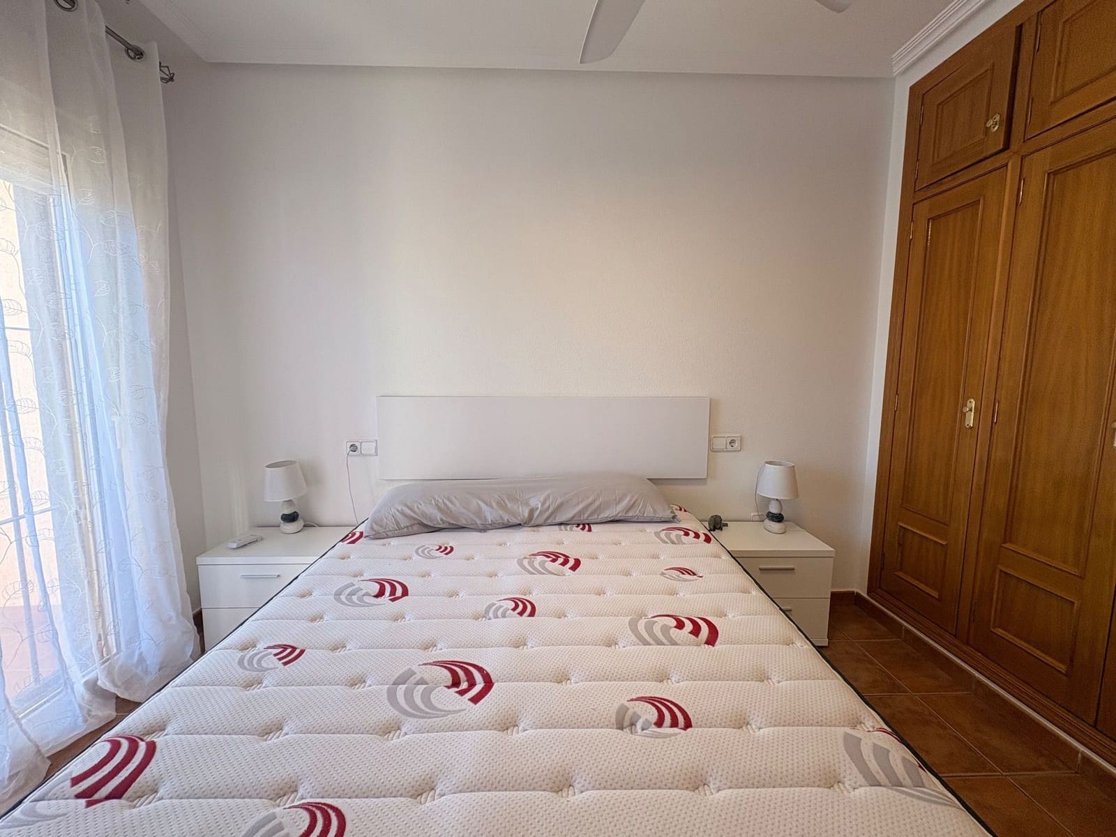 4 bedroom Semi-detached Villa for rent in Pilar de la Horadada - € 1,250 (Ref: 9598654)