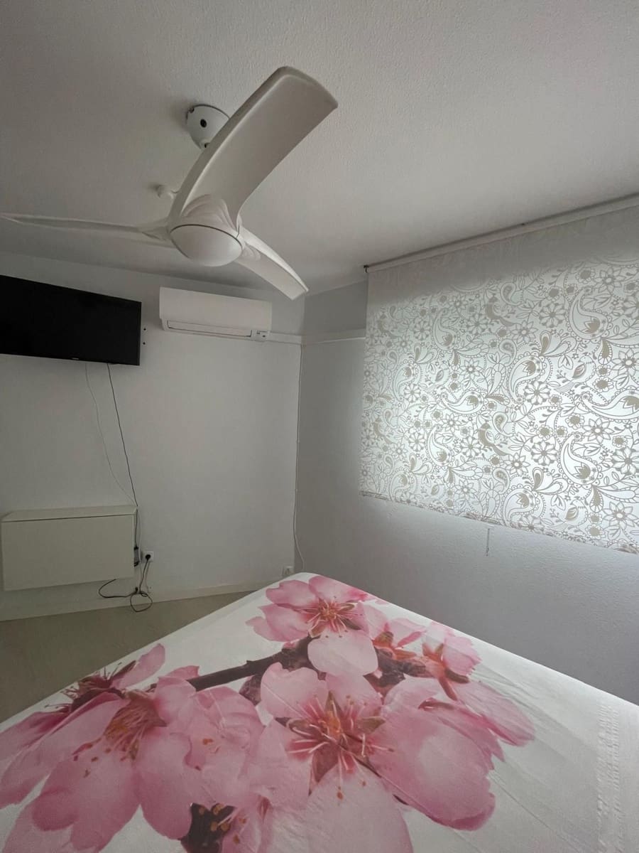 2 bedroom Flat for rent in Torrevieja with pool - € 750 (Ref: 9627171)