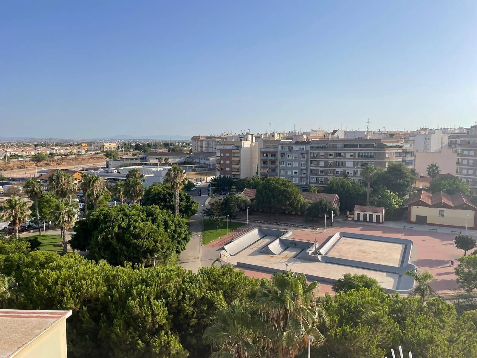 2 bedroom Flat for rent in Torrevieja with pool - € 750 (Ref: 9627171)