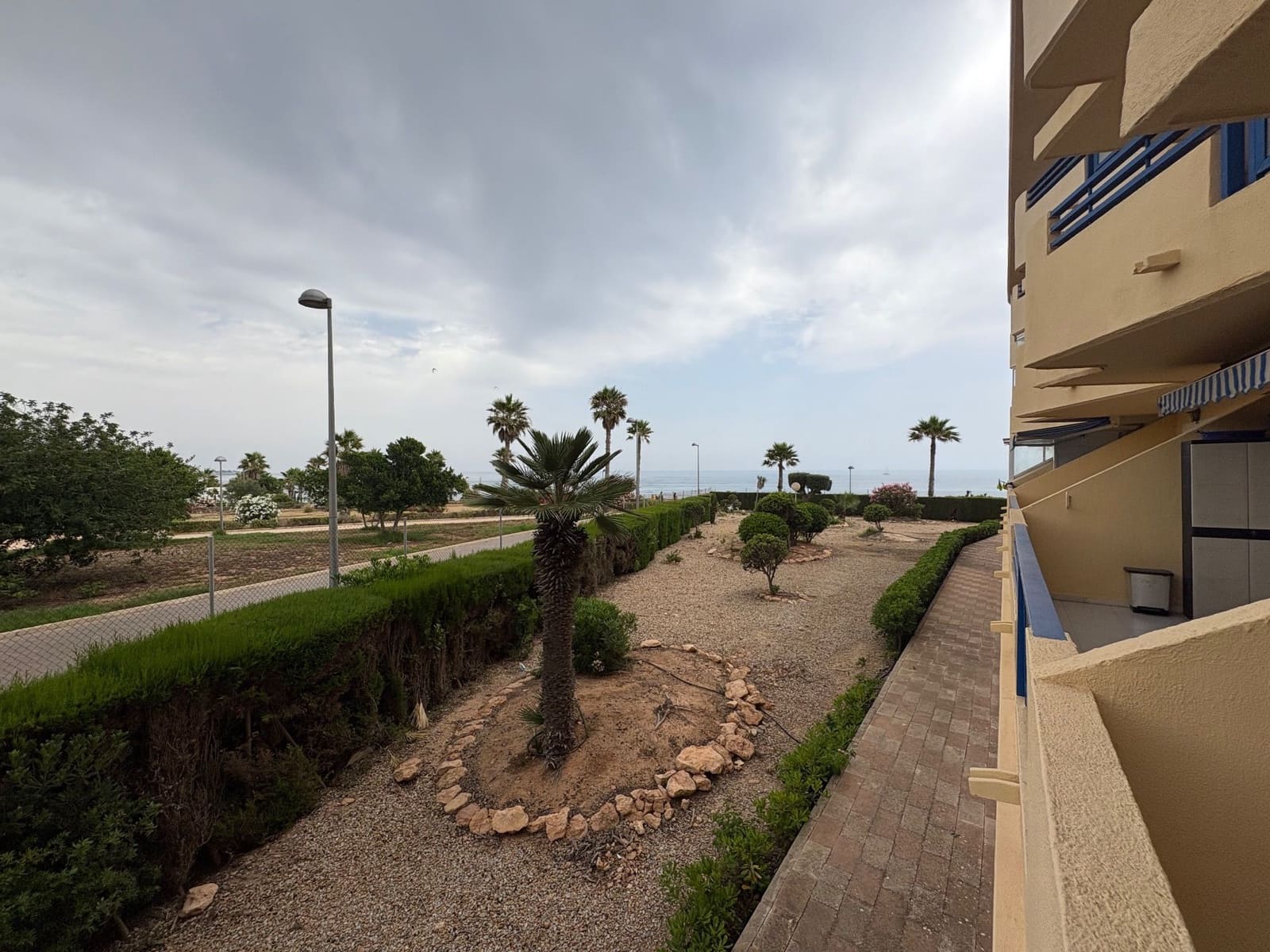 1 makuuhuone Asunto vuokrattavana paikassa Pilar de la Horadada mukana 
autotalli - 650 € (Ref: 9633830)