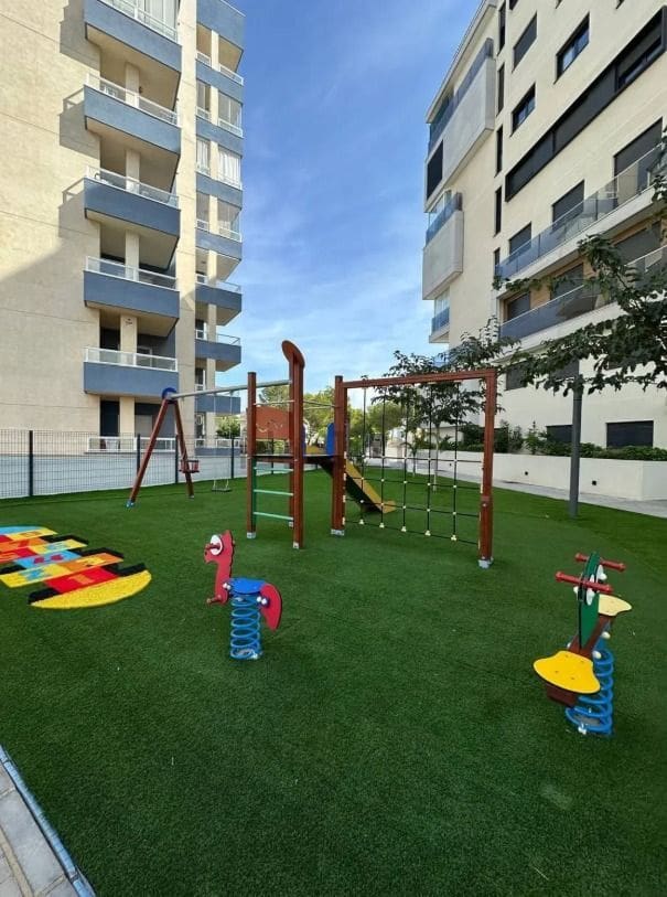 3 soverom Leilighet til leie i Dehesa de Campoamor med svømmebasseng garasje - € 1 800 (Ref: 9636414)