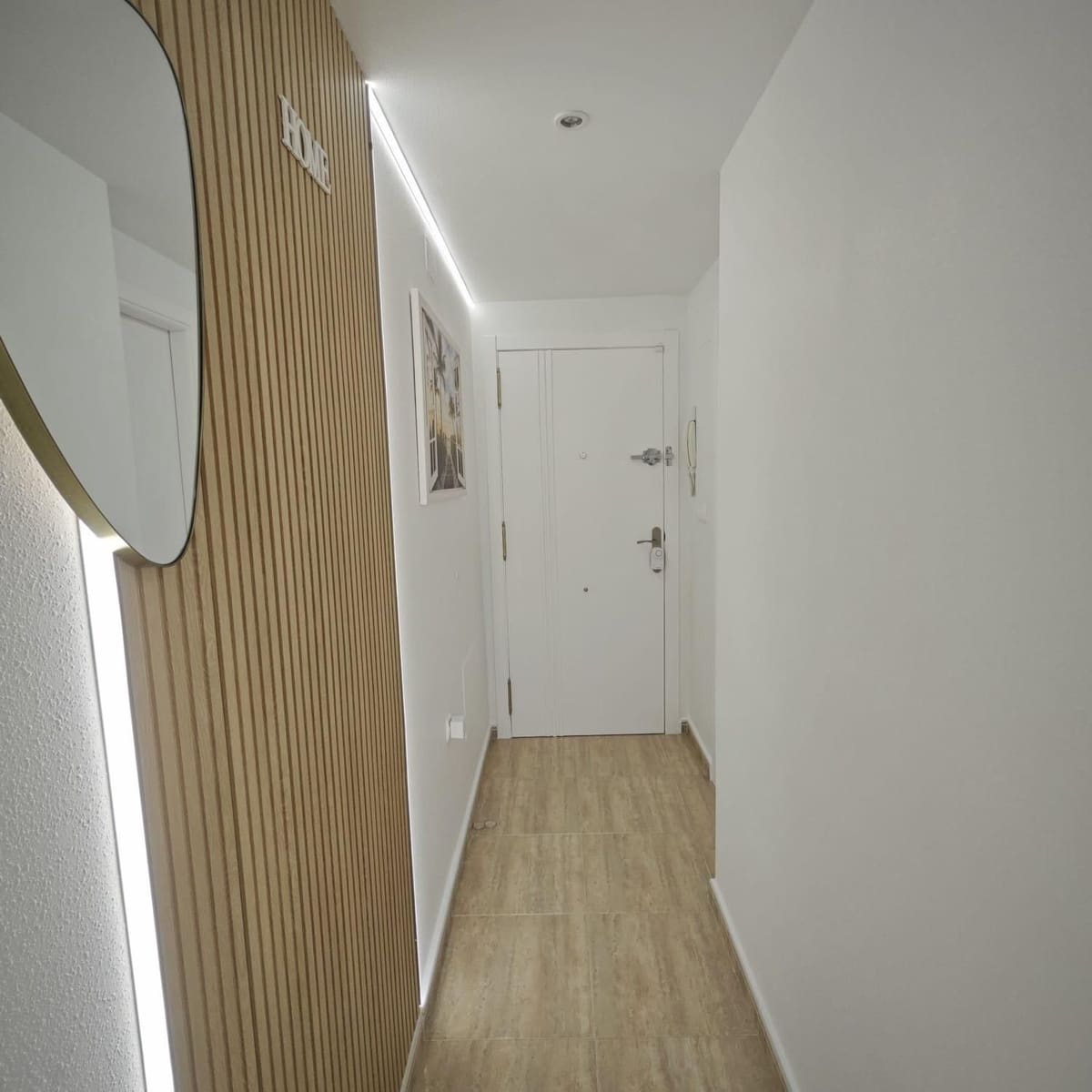 Appartement de 1 chambre à louer à Torrevieja avec piscine garage - 750 € (Ref: 9643727)