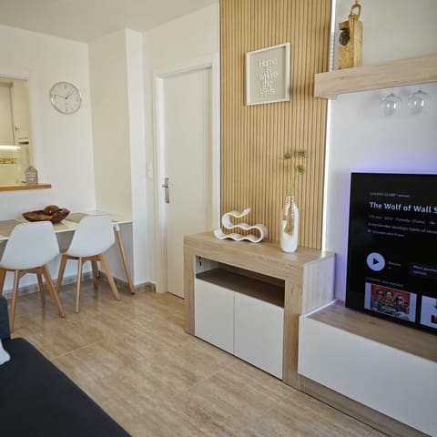 Appartement de 1 chambre à louer à Torrevieja avec piscine garage - 750 € (Ref: 9643727)