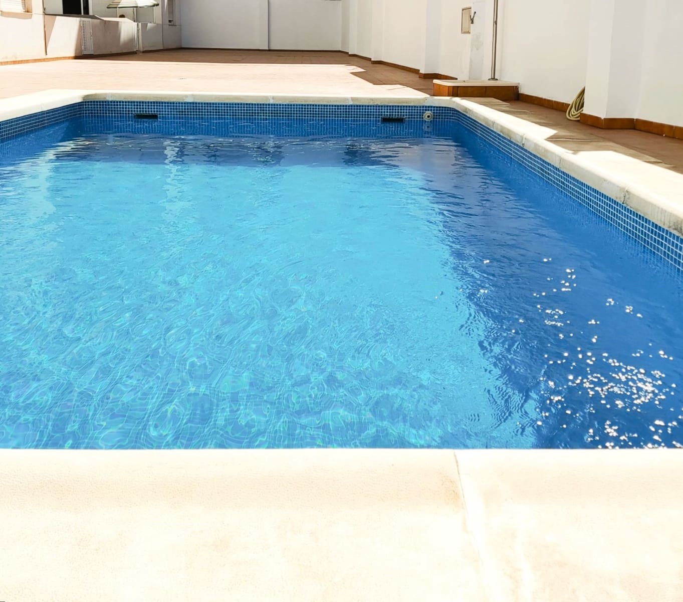 Appartement de 1 chambre à louer à Torrevieja avec piscine garage - 750 € (Ref: 9643727)