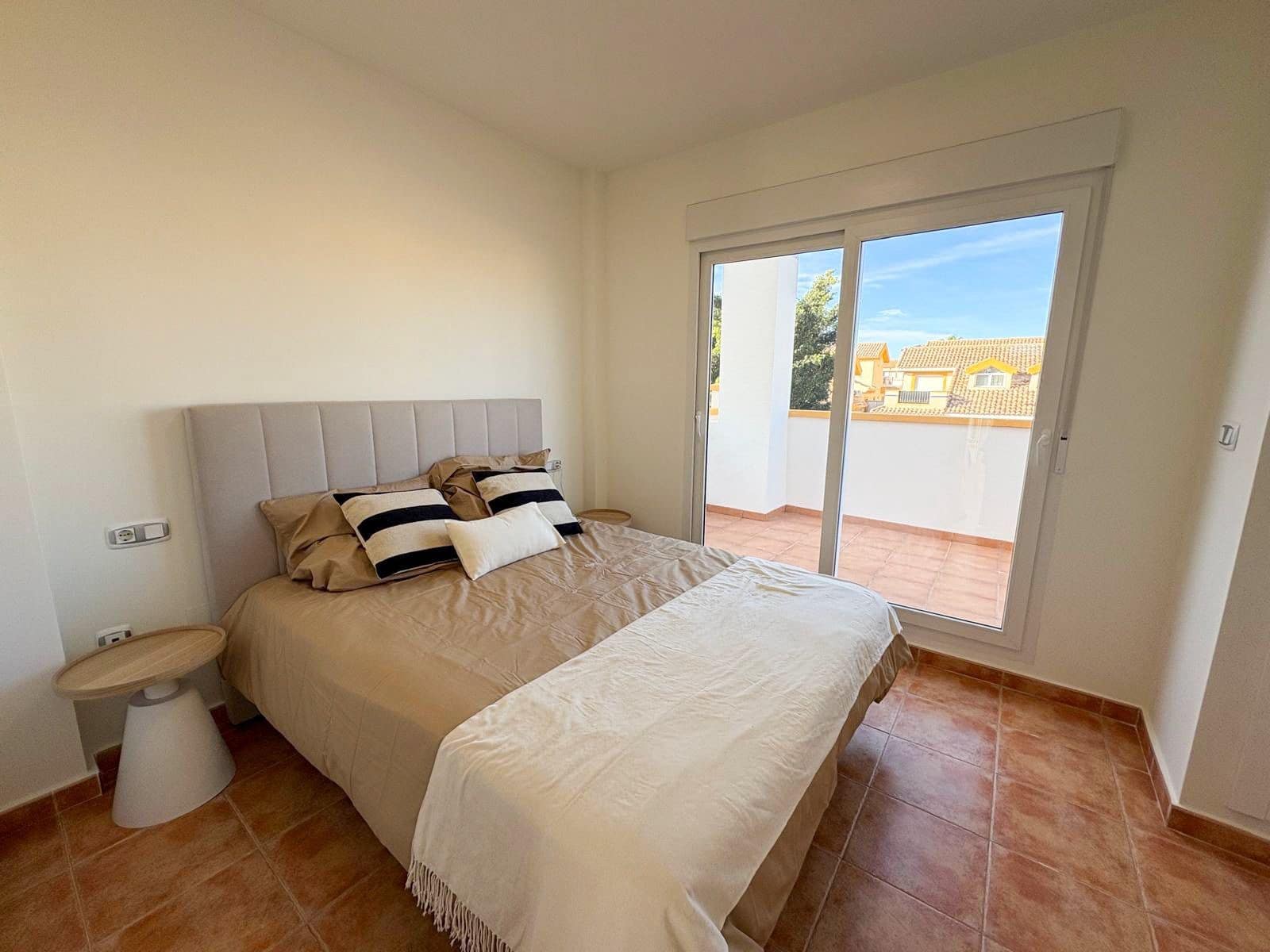 Villa/Maison de 3 chambres à louer à Orihuela Costa - 1 700 € (Ref: 9643729)