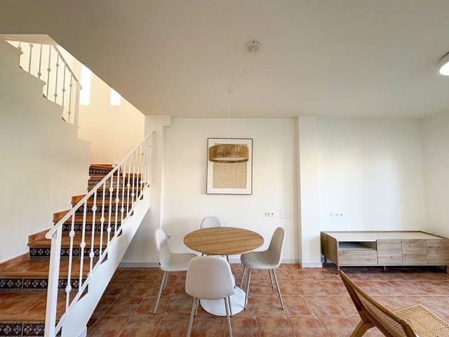 Chalet de 3 habitaciones en Orihuela Costa, Orihuela en alquiler - 1.700 € (Ref: 9643729)