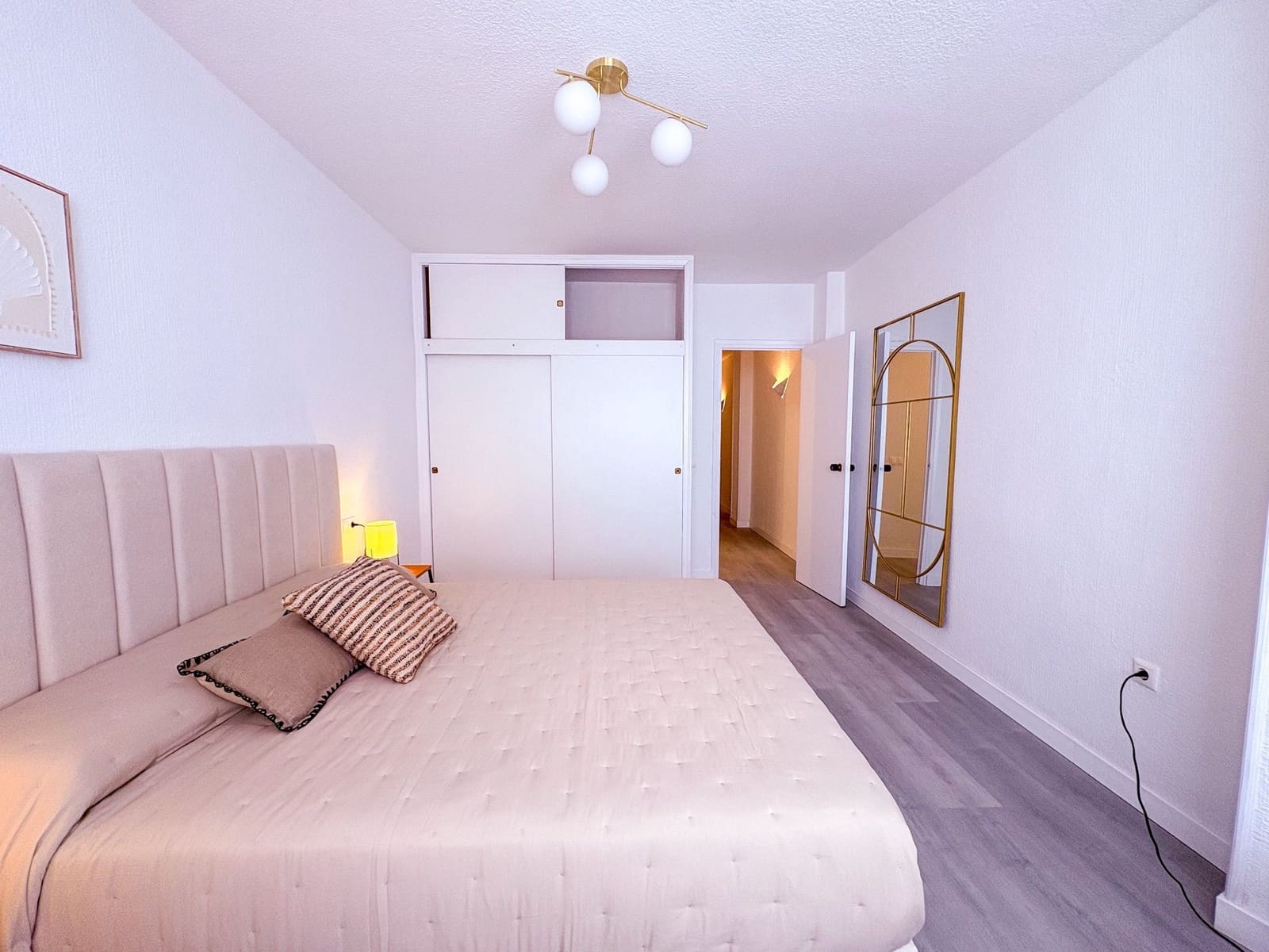 Appartement de 3 chambres à louer à Torrevieja - 1 700 € (Ref: 9647669)