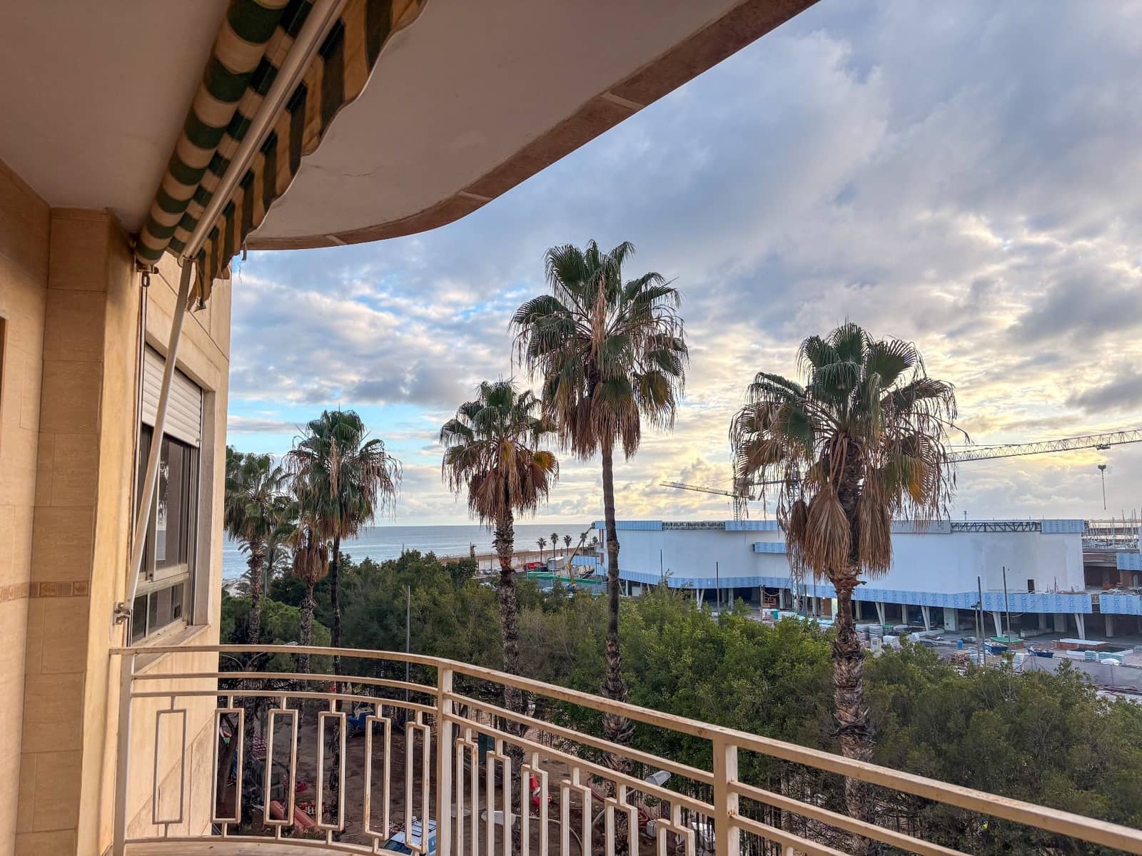 Appartement de 3 chambres à louer à Torrevieja - 1 700 € (Ref: 9647669)