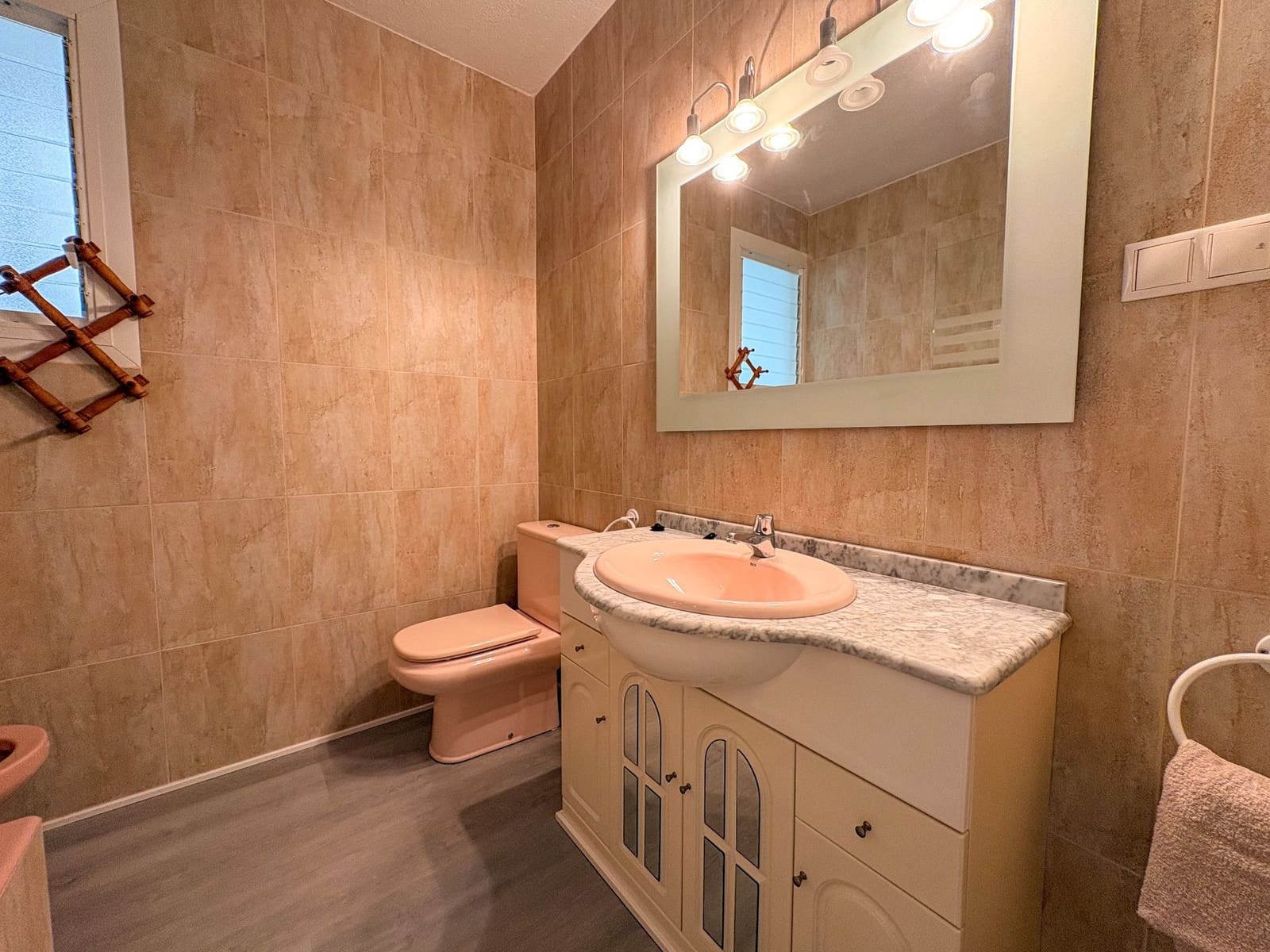 Appartement de 3 chambres à louer à Torrevieja - 1 700 € (Ref: 9647669)