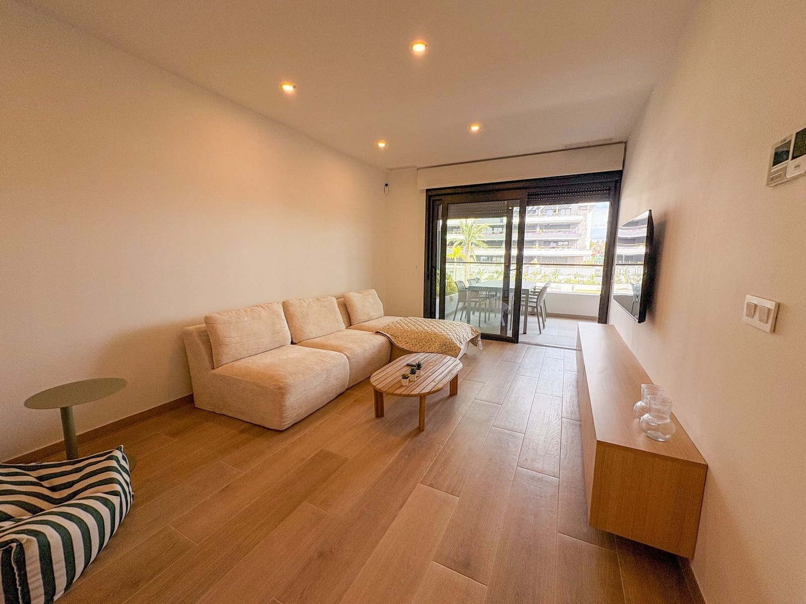 2 camera da letto Appartamento da affittare in Torrevieja con piscina garage - 2.200 € (Rif: 9647670)