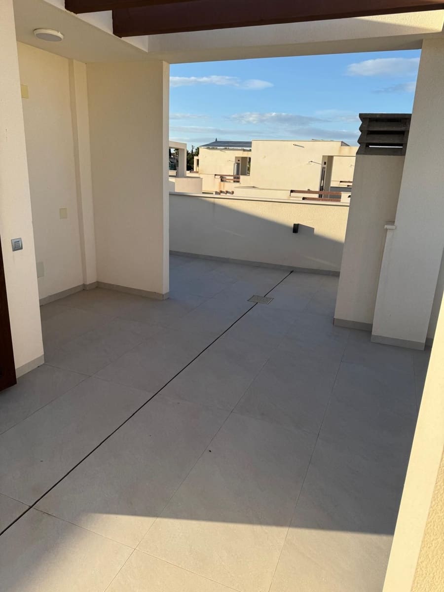 3 Zimmer Villa zu vermieten in Ciudad Quesada mit Pool Garage - 2.400 € (Ref: 9658294)