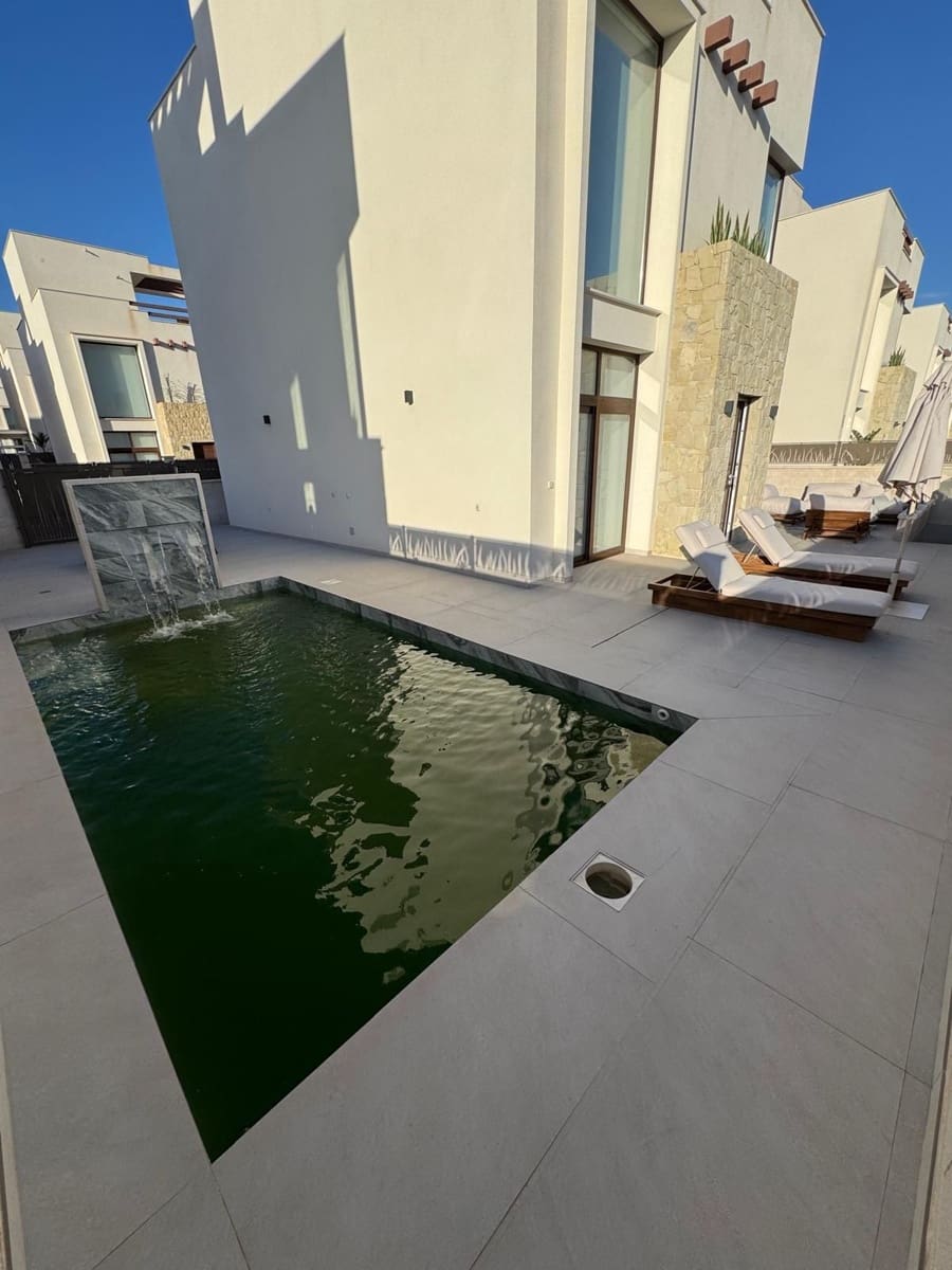 3 Zimmer Villa zu vermieten in Ciudad Quesada mit Pool Garage - 2.400 € (Ref: 9658294)