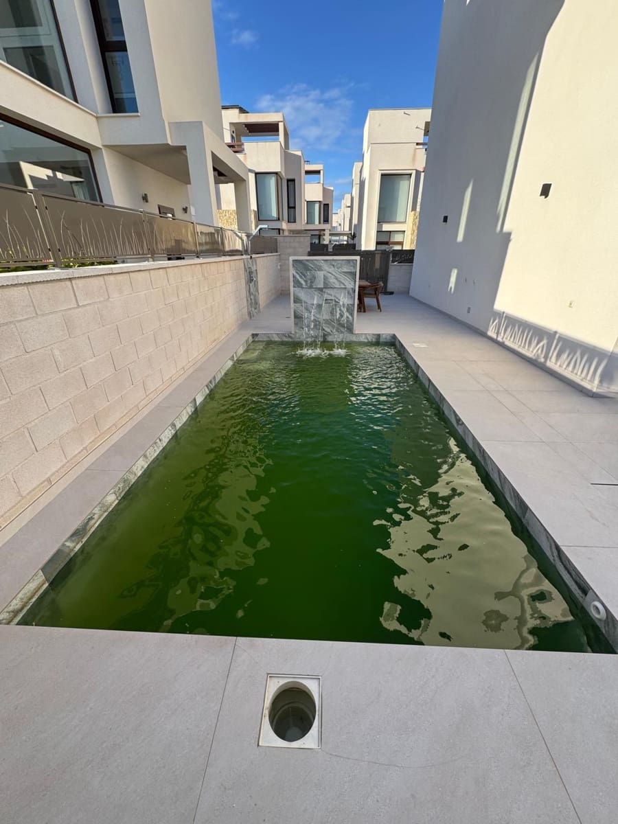 3 Zimmer Villa zu vermieten in Ciudad Quesada mit Pool Garage - 2.400 € (Ref: 9658294)