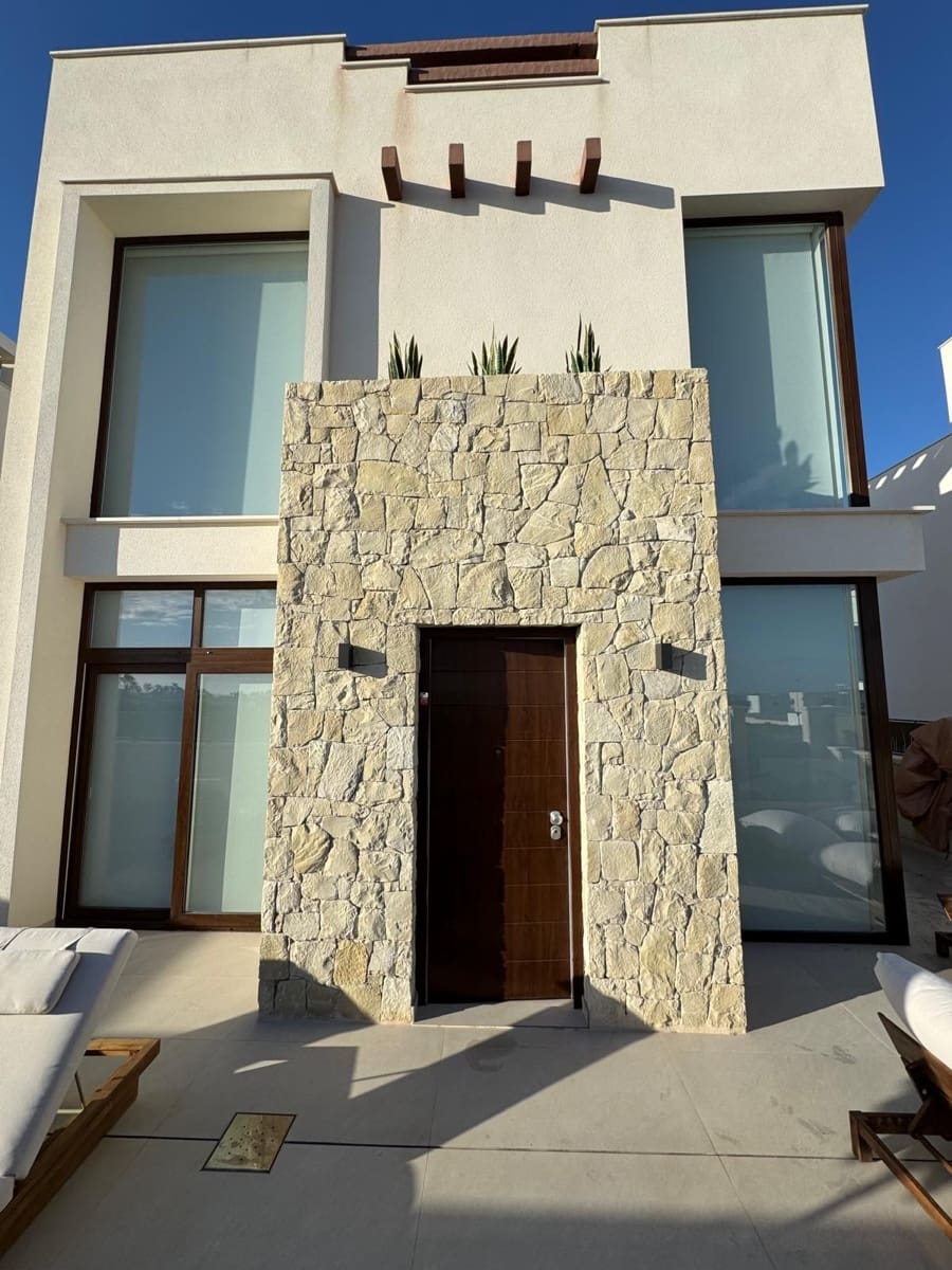 3 Zimmer Villa zu vermieten in Ciudad Quesada mit Pool Garage - 2.400 € (Ref: 9658294)