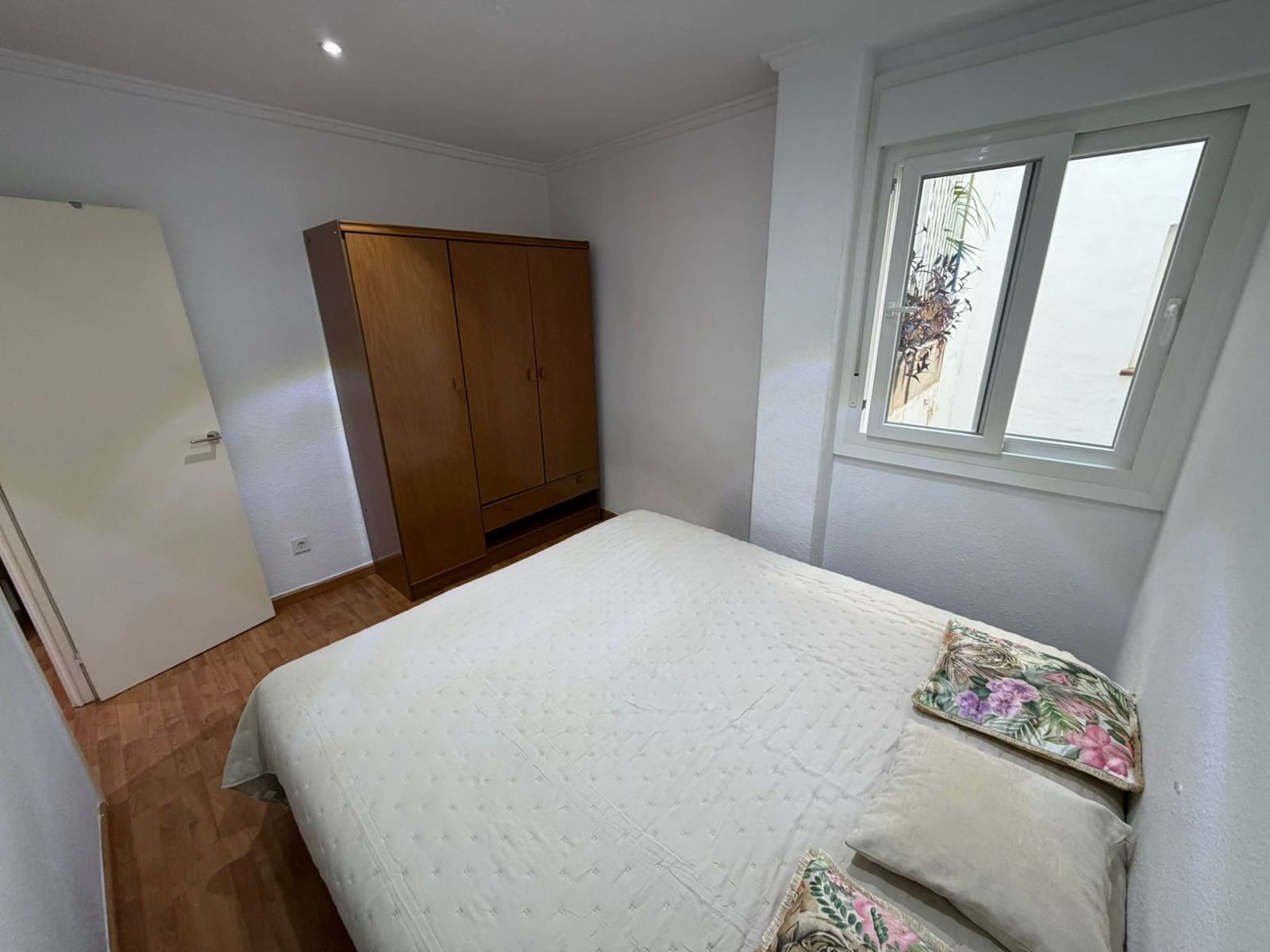 2 slaapkamer Flat te huur in Torrevieja - € 850 (Ref: 9658295)