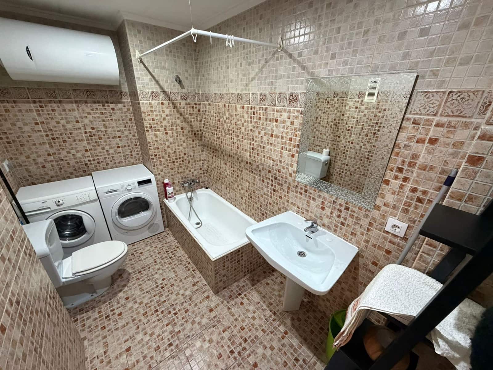 2 slaapkamer Flat te huur in Torrevieja - € 850 (Ref: 9658295)