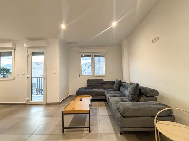 Appartement de 3 chambres à louer à Torrevieja - 1 150 € (Ref: 9665886)