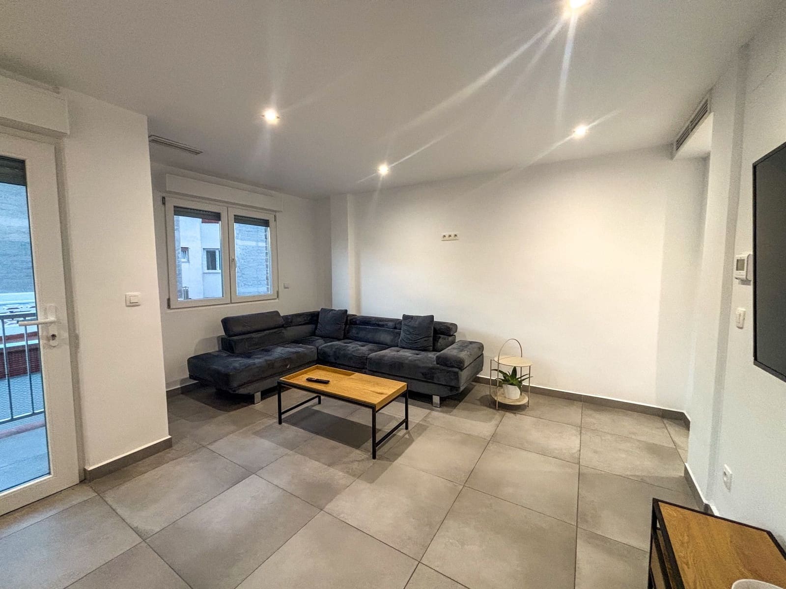 Appartement de 3 chambres à louer à Torrevieja - 1 150 € (Ref: 9665886)