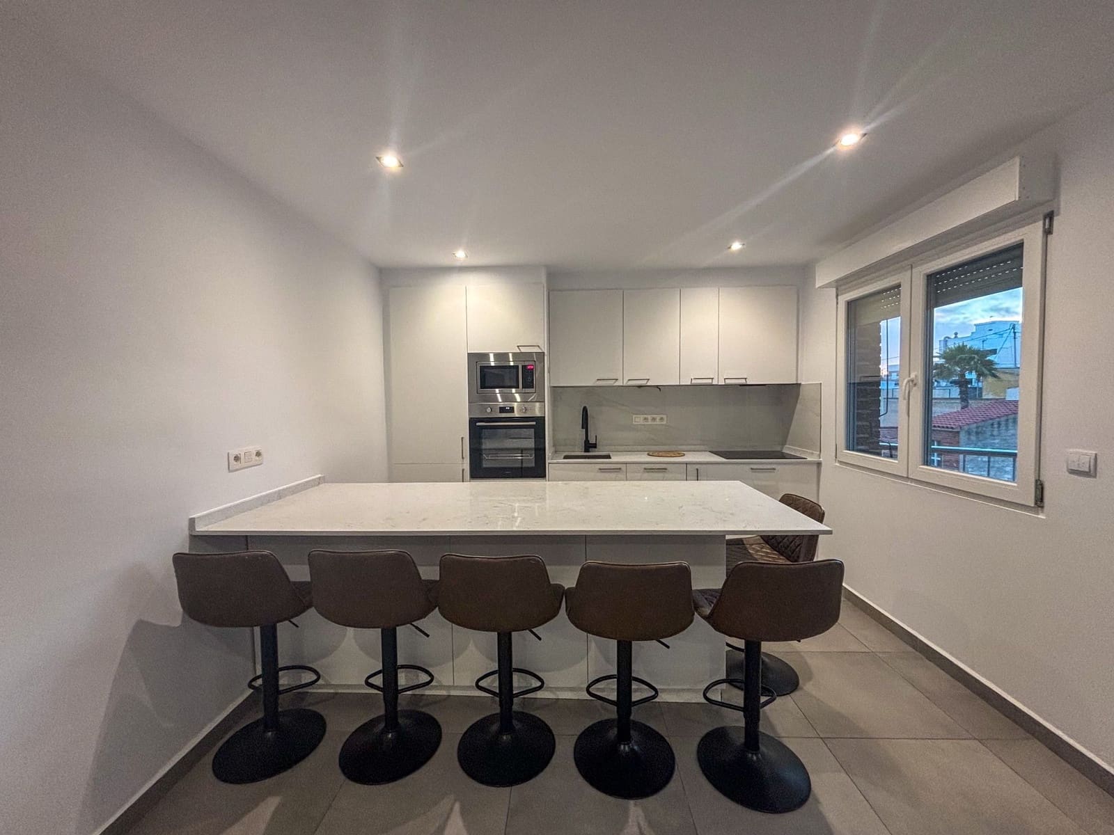 Appartement de 3 chambres à louer à Torrevieja - 1 150 € (Ref: 9665886)