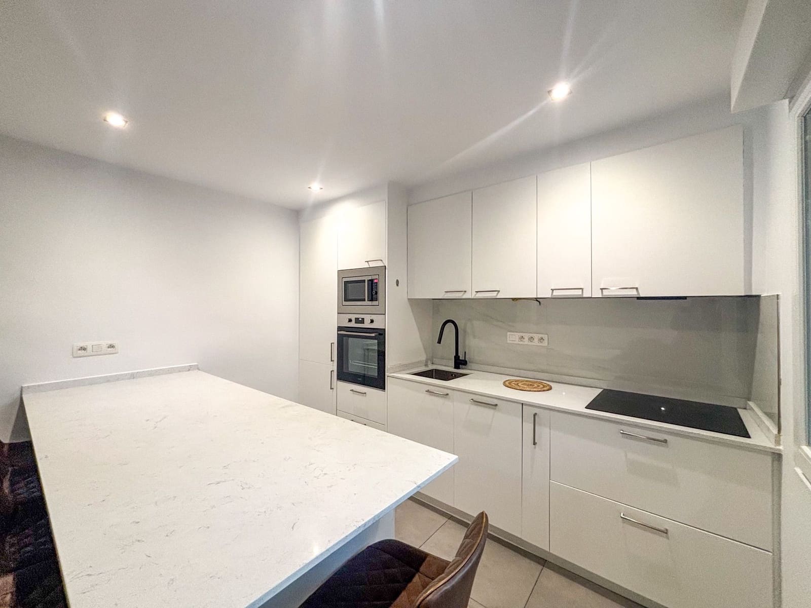 Appartement de 3 chambres à louer à Torrevieja - 1 150 € (Ref: 9665886)