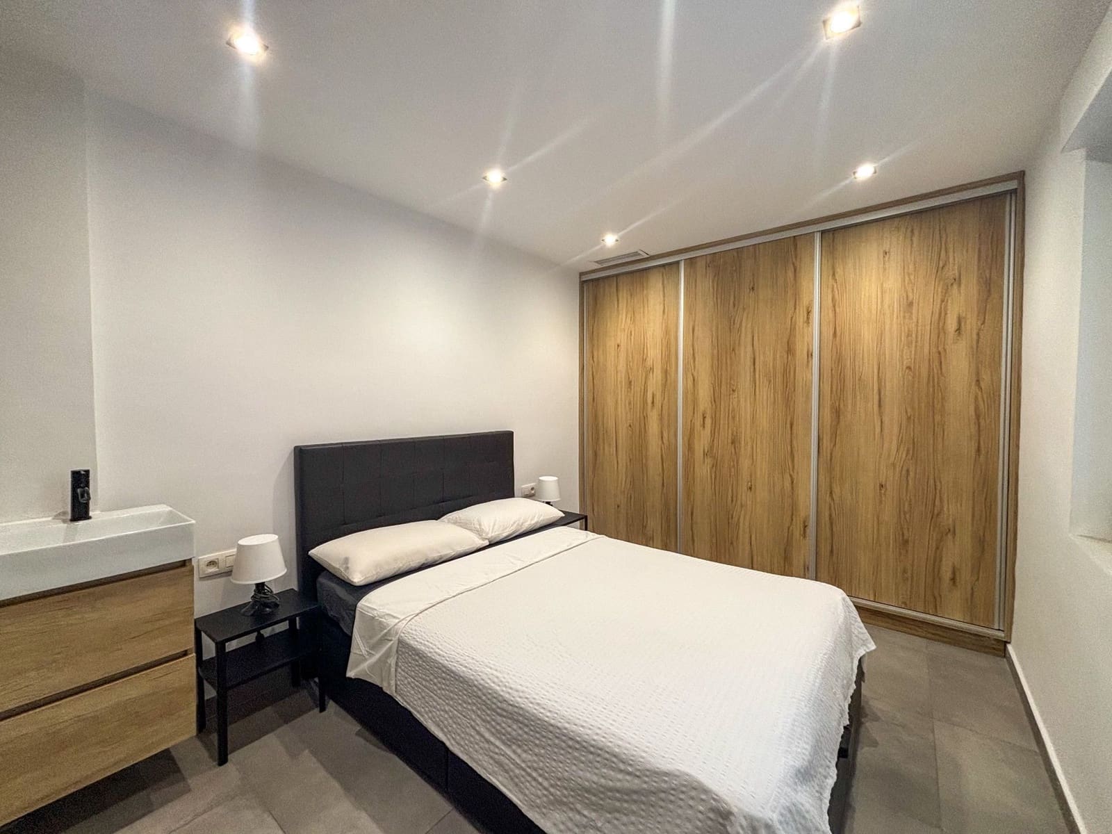 Appartement de 3 chambres à louer à Torrevieja - 1 150 € (Ref: 9665886)