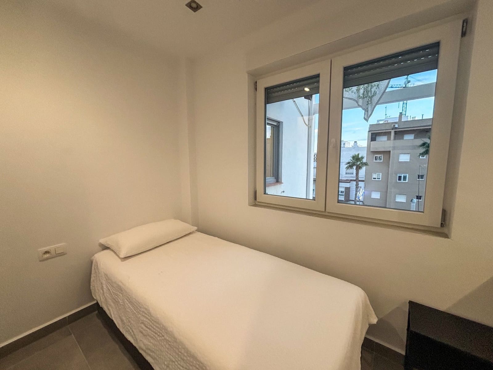 Appartement de 3 chambres à louer à Torrevieja - 1 150 € (Ref: 9665886)