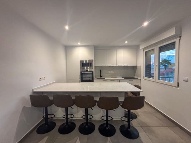 Appartement de 3 chambres à louer à Torrevieja - 1 150 € (Ref: 9665886)