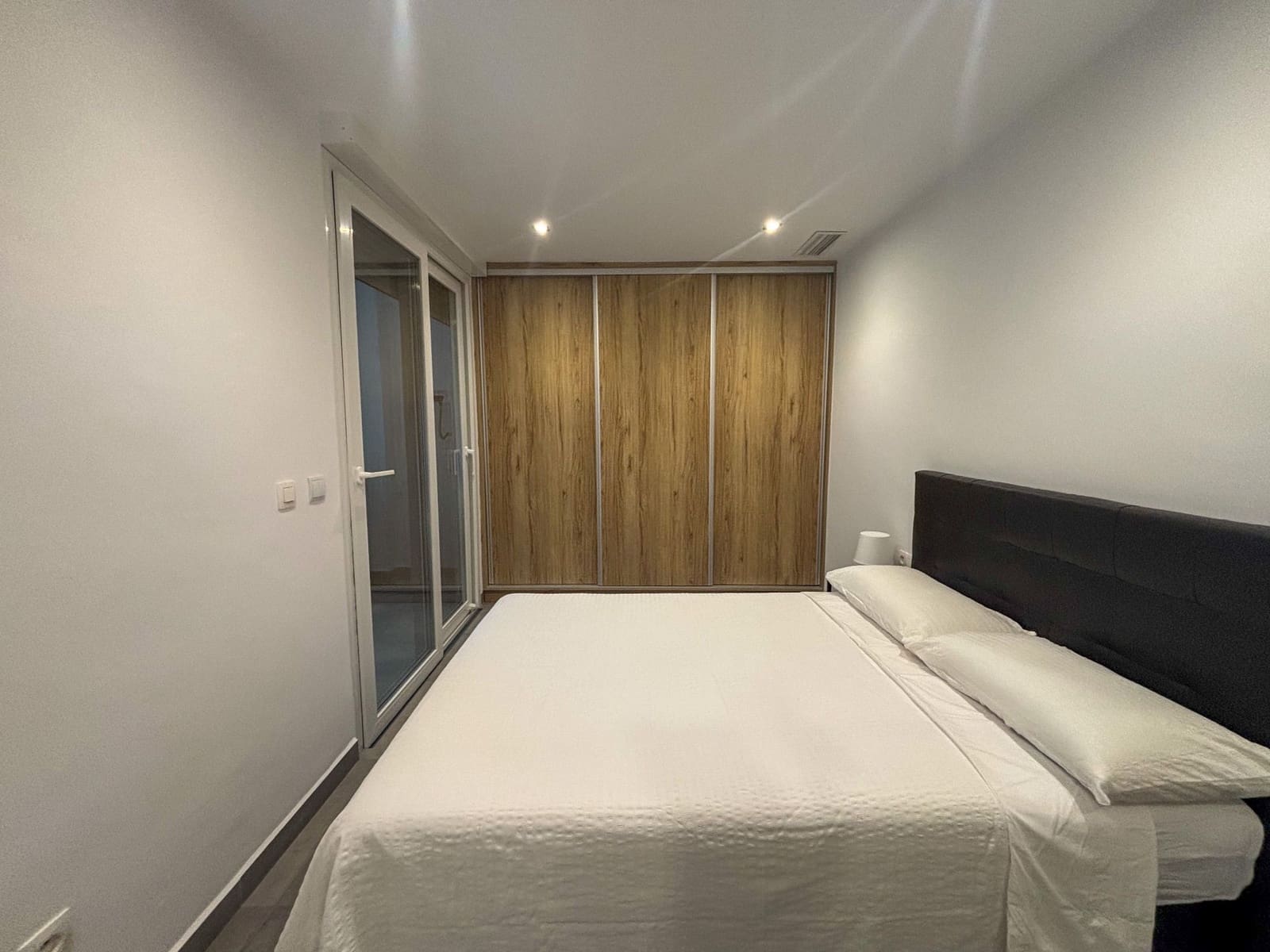 Appartement de 3 chambres à louer à Torrevieja - 1 150 € (Ref: 9665886)