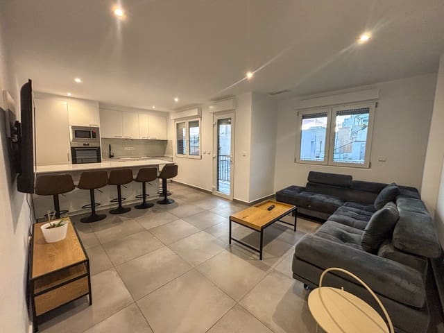 Appartement de 3 chambres à louer à Torrevieja - 1 150 € (Ref: 9665886)