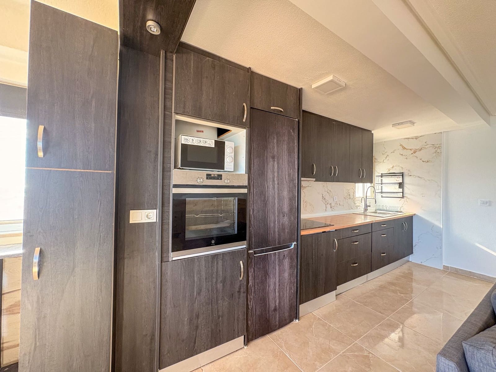 3 camera da letto Appartamento da affittare in Torrevieja con garage - 1.250 € (Rif: 9669910)