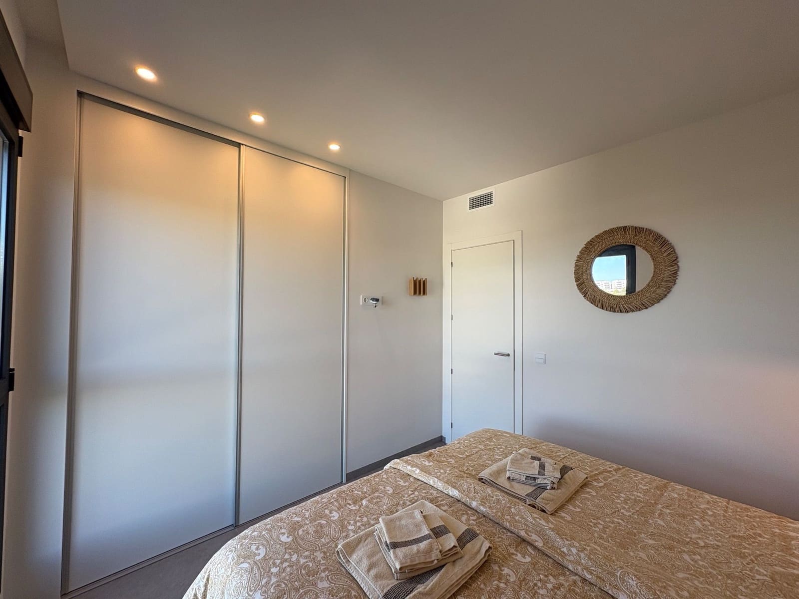 2 bedroom Flat for sale in Orihuela Costa with pool garage - € 379,900 (Ref: 9673781)