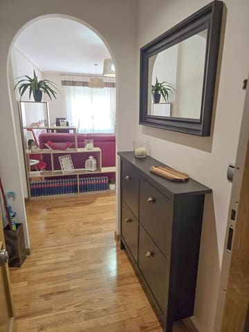 Appartement de 3 chambres à louer à Torrevieja - 850 € (Ref: 9676728)