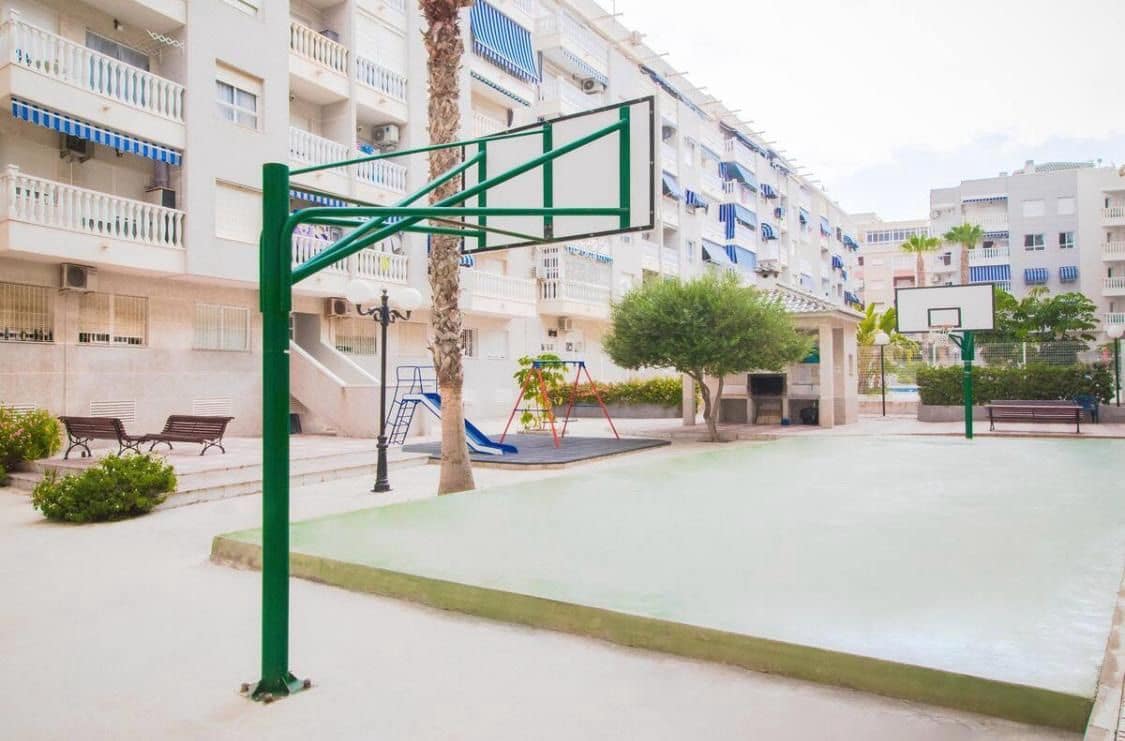 2 camera da letto Appartamento da affittare in Torrevieja con piscina garage - 1.200 € (Rif: 9676730)